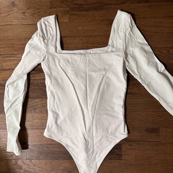 Babaton Contour Squareneck Longsleeve Bodysuit S - Picture 4 of 7
